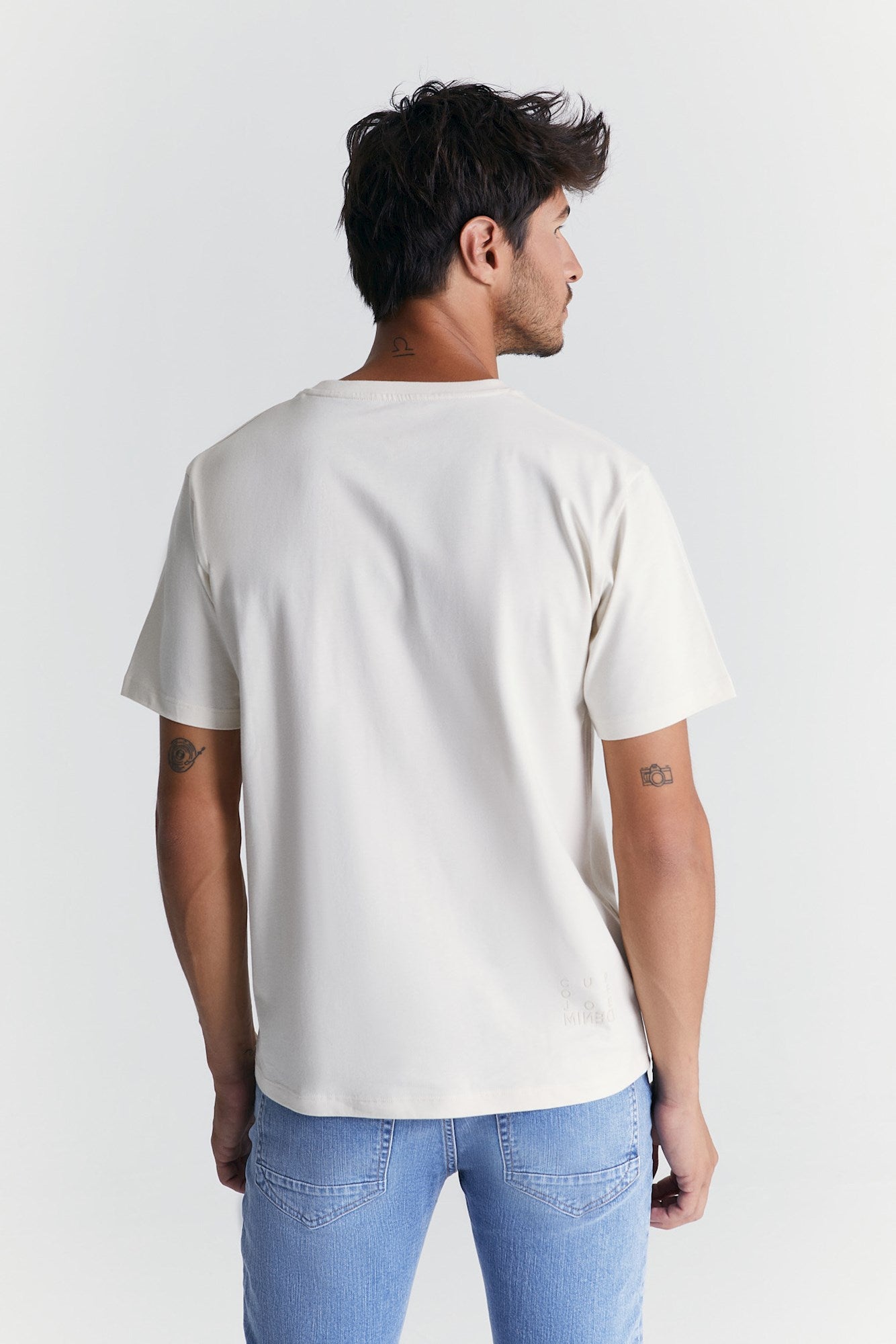 Fin - T-Shirt - Off White