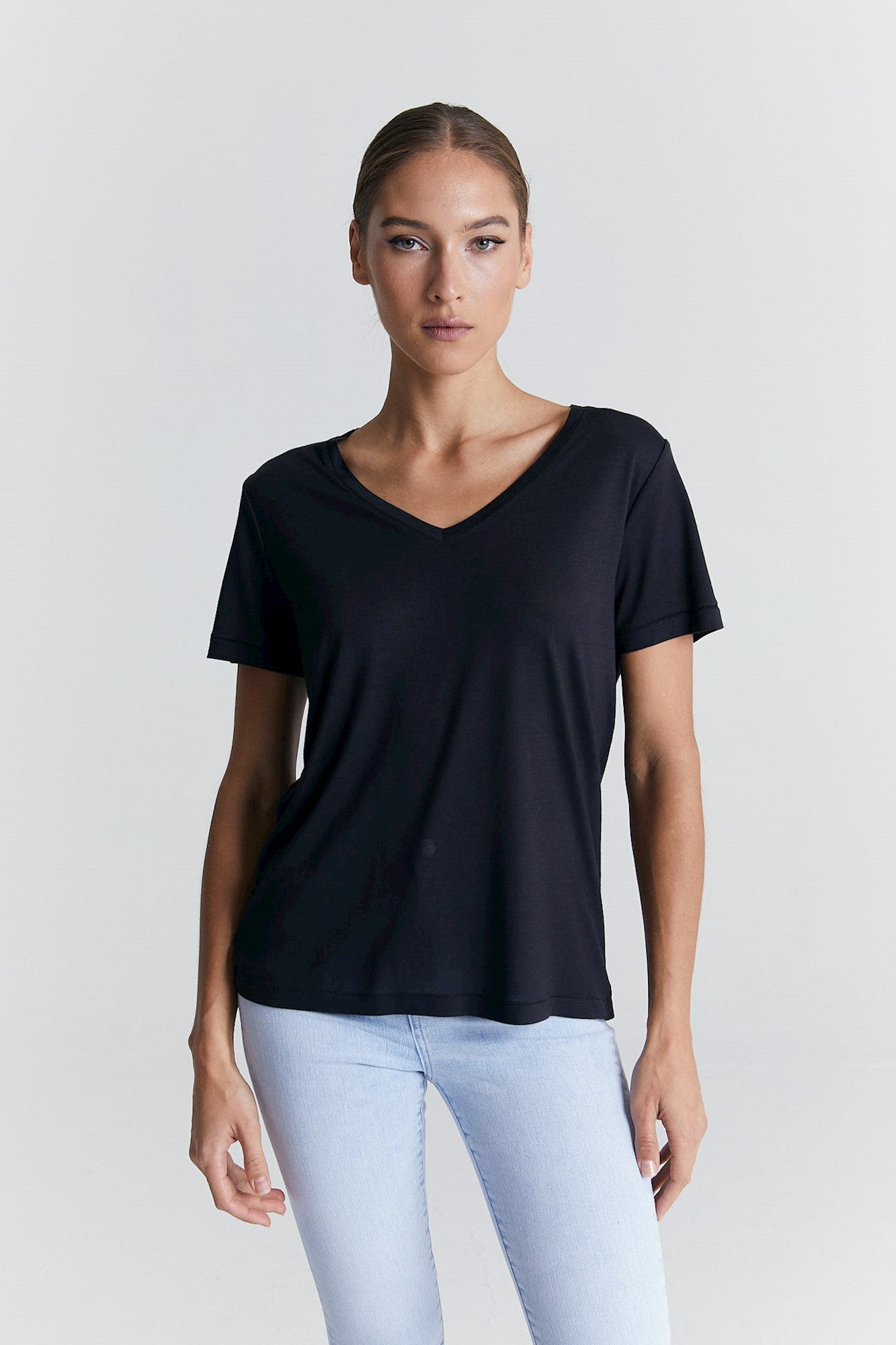 Luna - V Neck Short Sleeve - Anthracite