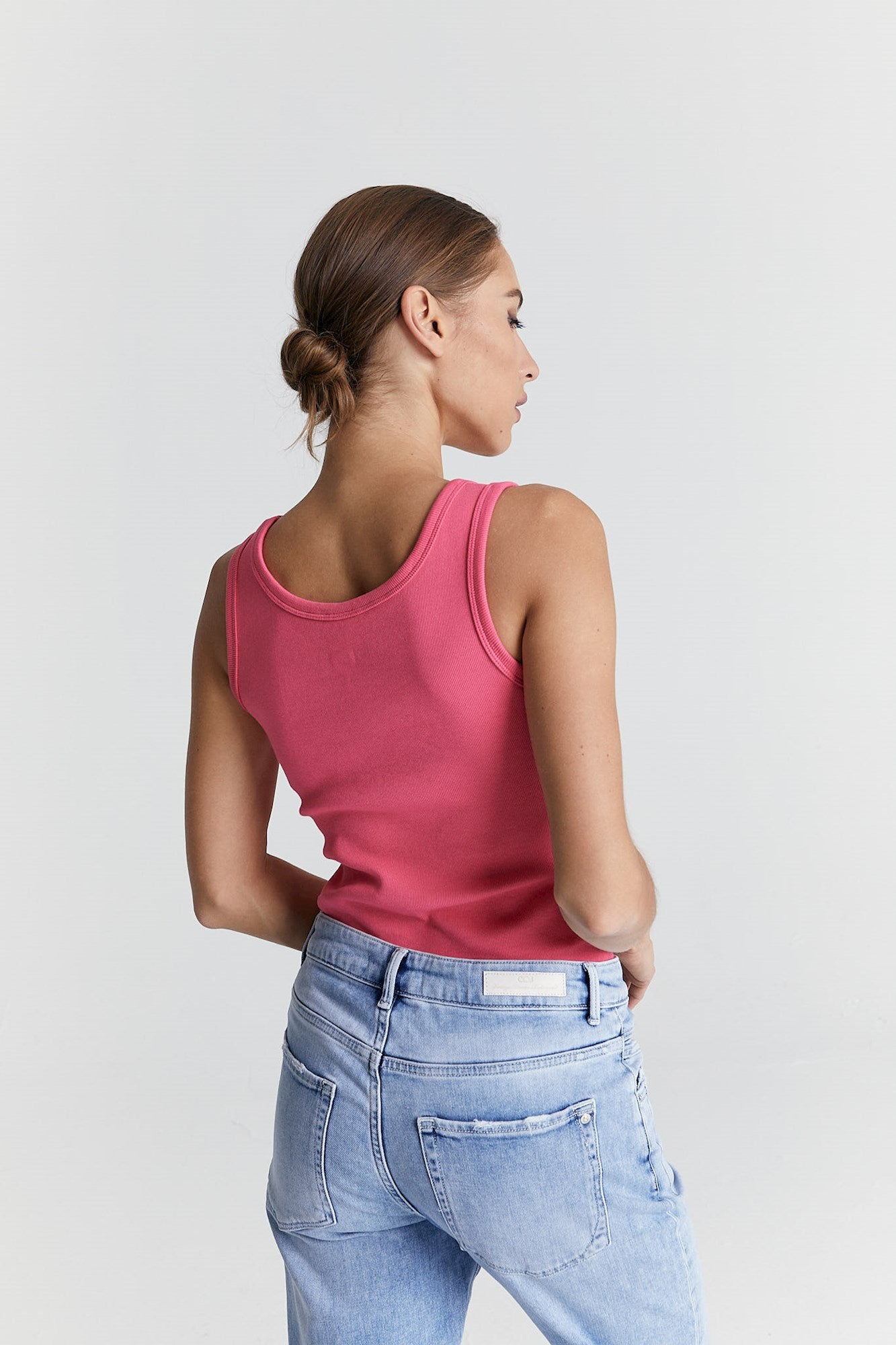 Liv - Halter Neck Tanktop - Pink