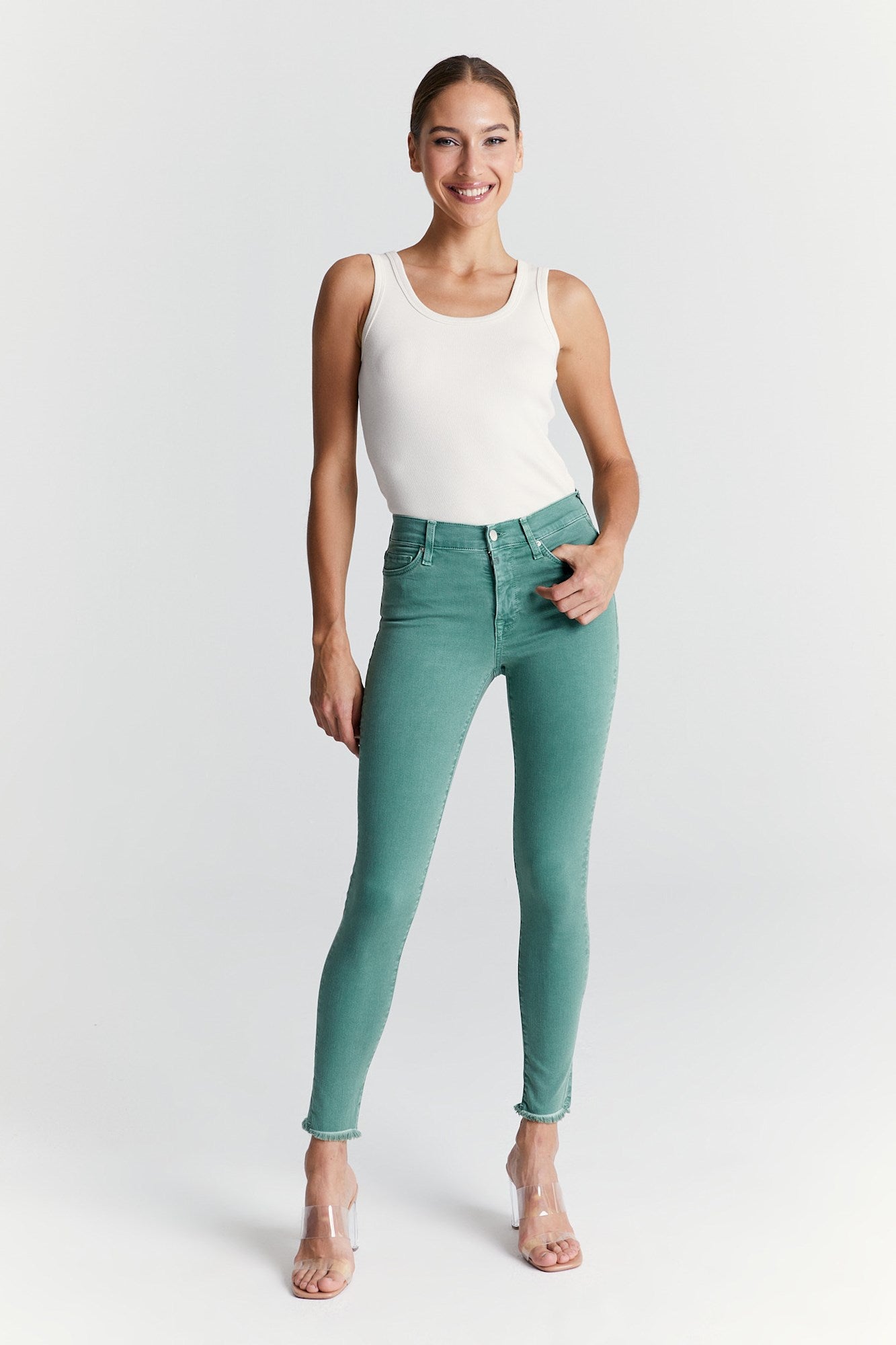 Lina – Röhrenjeans mit hoher Taille – Grün