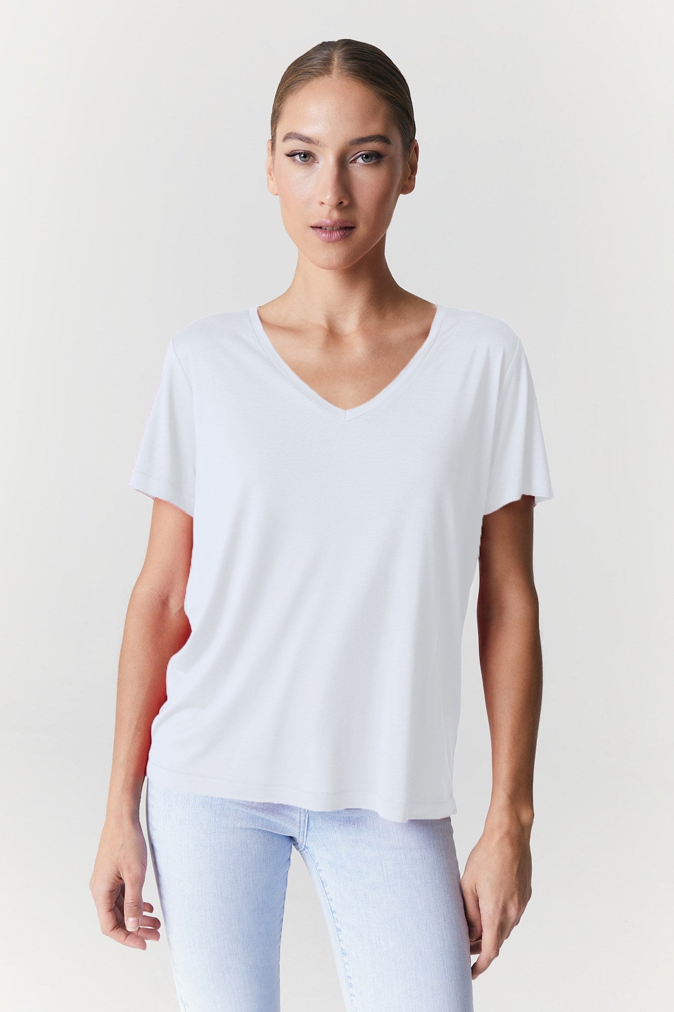 Luna - V Neck Short Sleeve - White