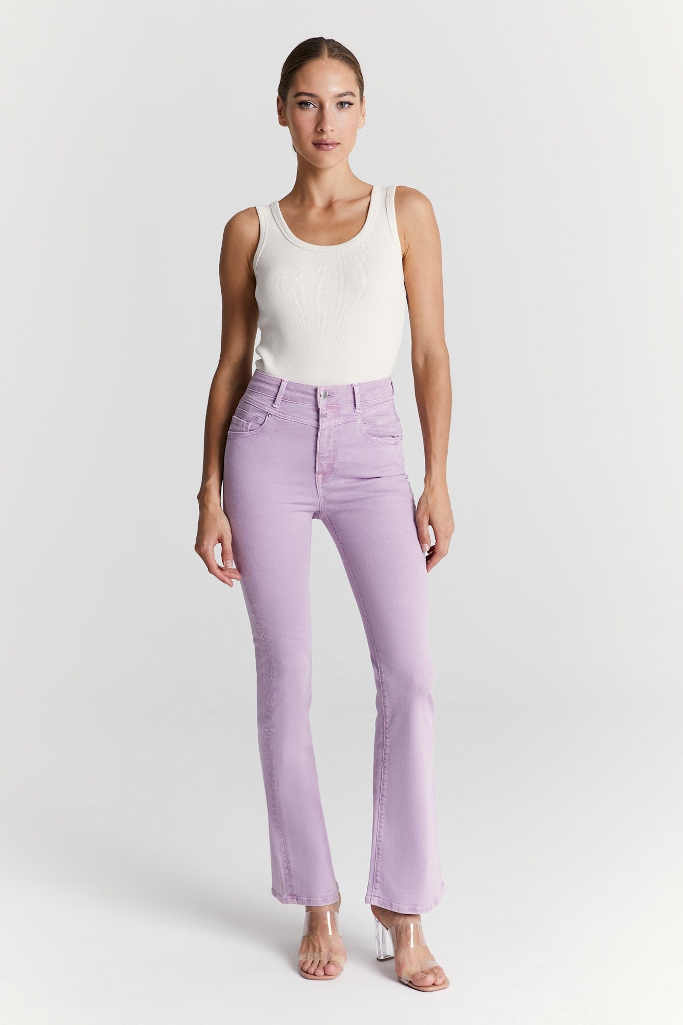 Matilda – Schlagjeans mit hoher Taille – Flieder