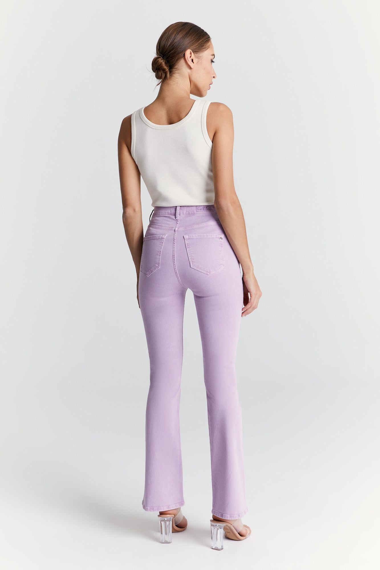 Matilda – Schlagjeans mit hoher Taille – Flieder
