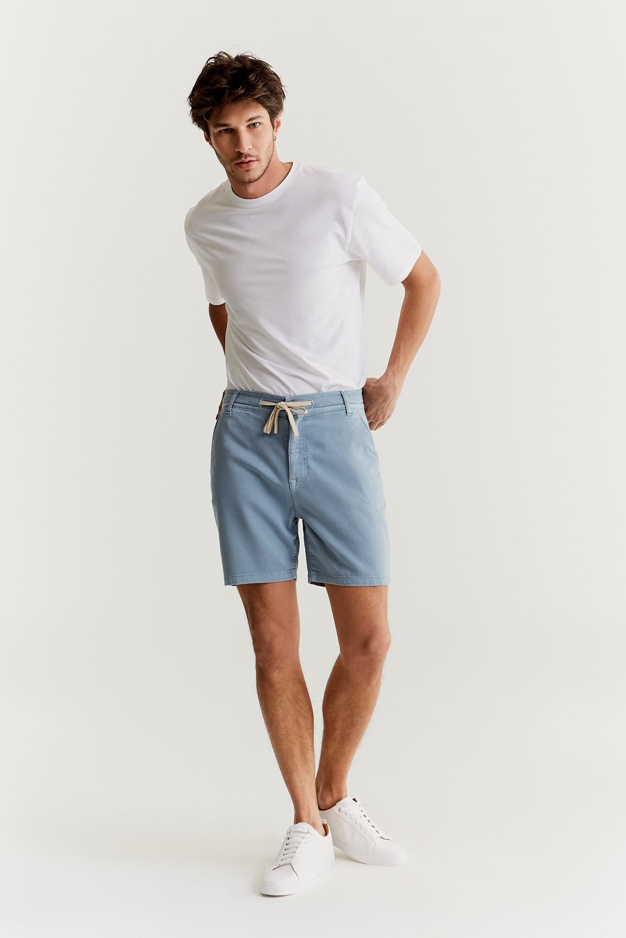 James - Chino-Shorts - Babyblau