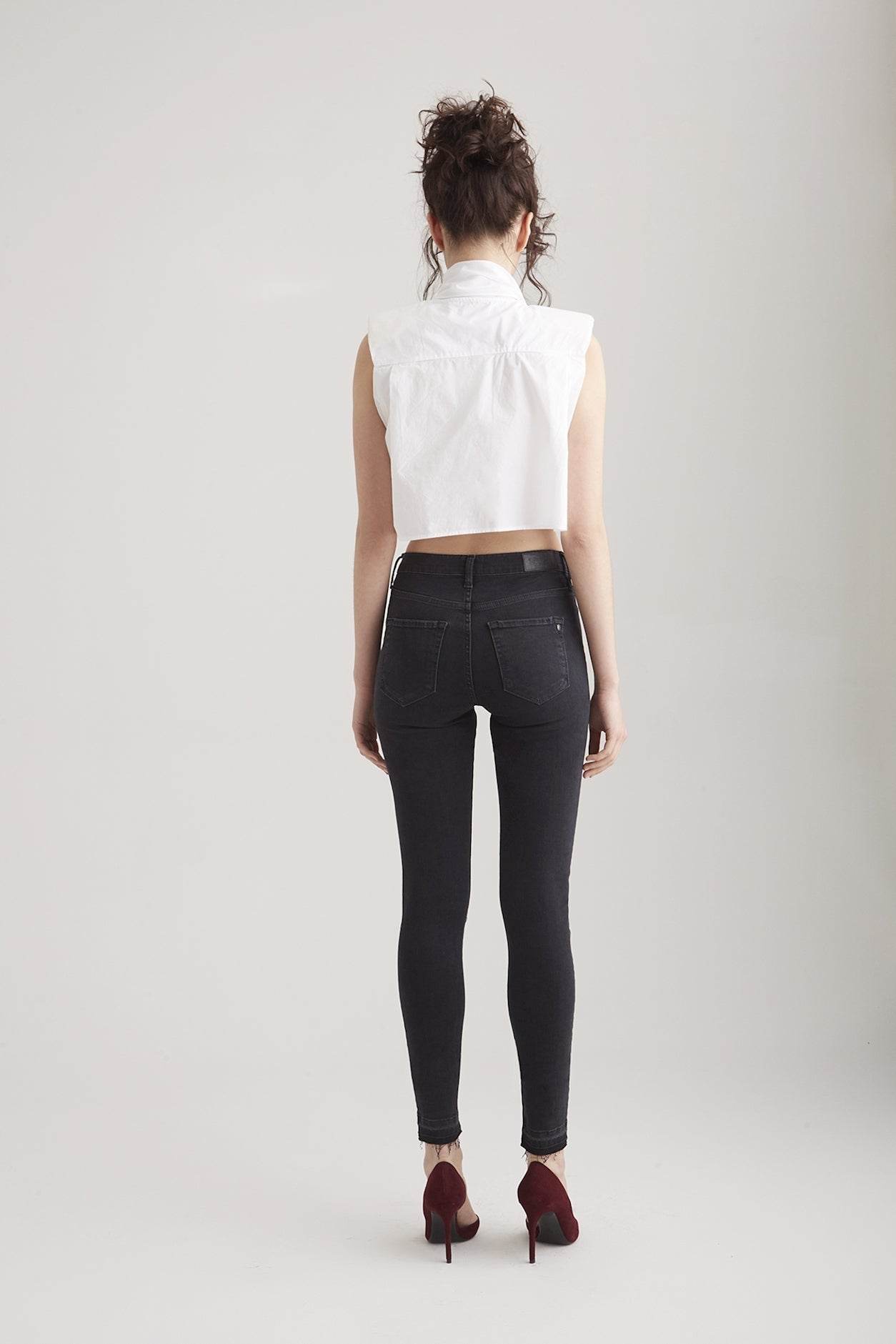 Sophia - Super Skinny mit hoher Taille - Schwarz Destroyed