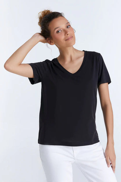 Edith - V-Neck T-shirt - Black