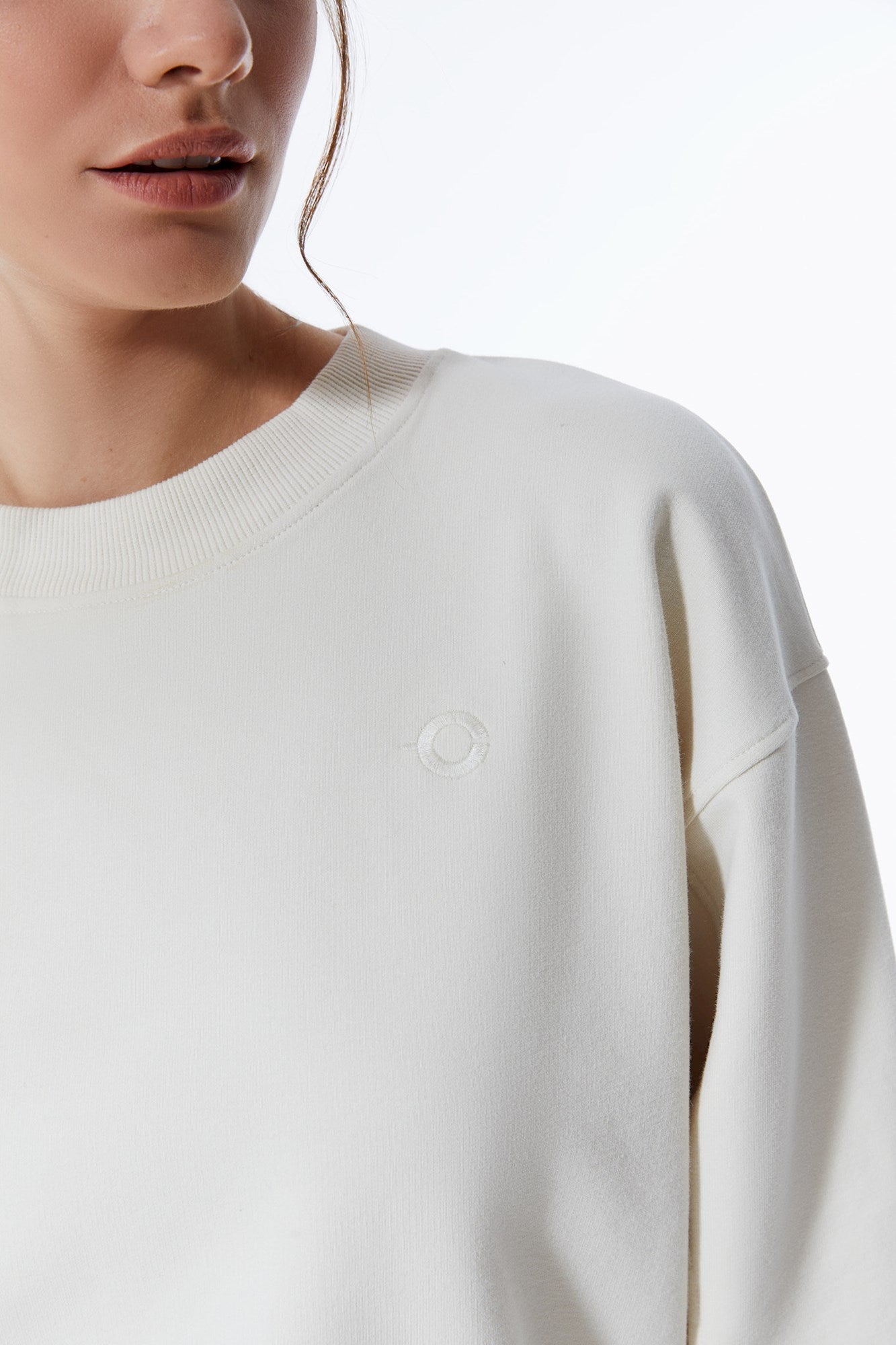 Elsa – Langarm-Sweatshirt mit Rundhalsausschnitt – gebrochenes Weiß