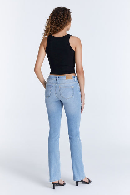 Judith – Gerade Jeans mit mittlerer Taille – Hellblau