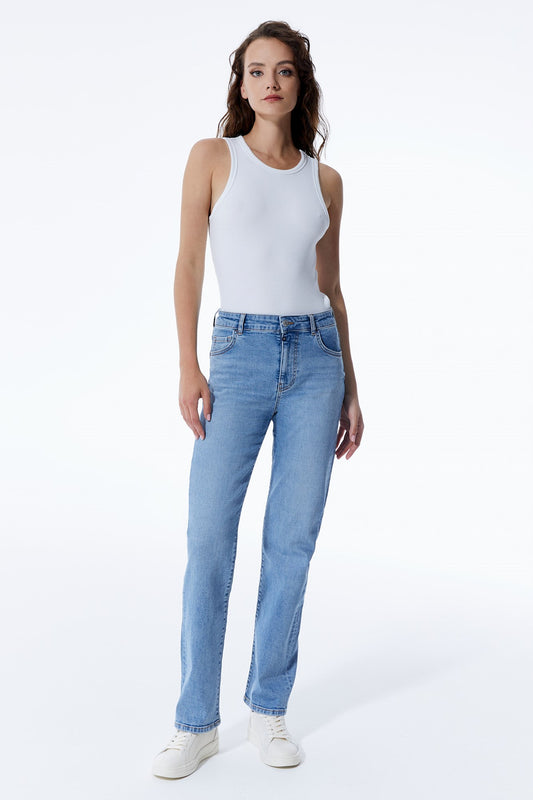Kylie - Mid Waist 5 Pocket Jeans - Light Blue