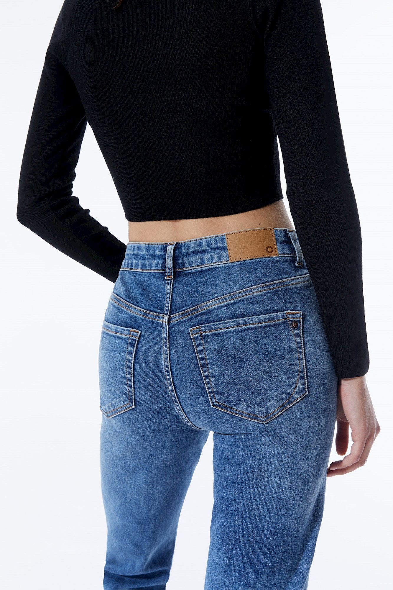 Kylie - Mid Waist 5 Pocket Jeans - Medium Blue