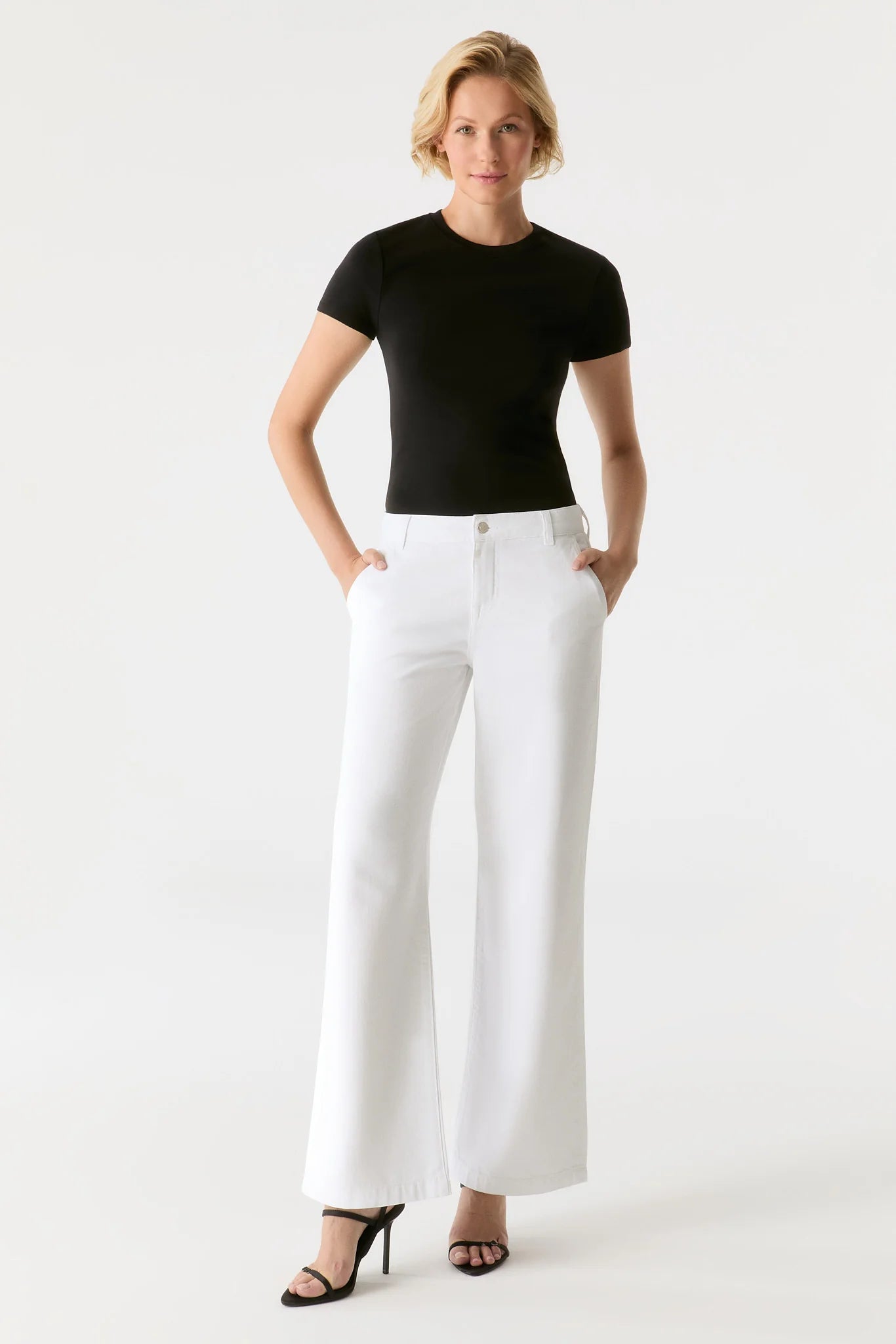 Maxine - Mid Waist Wide Jeans - White