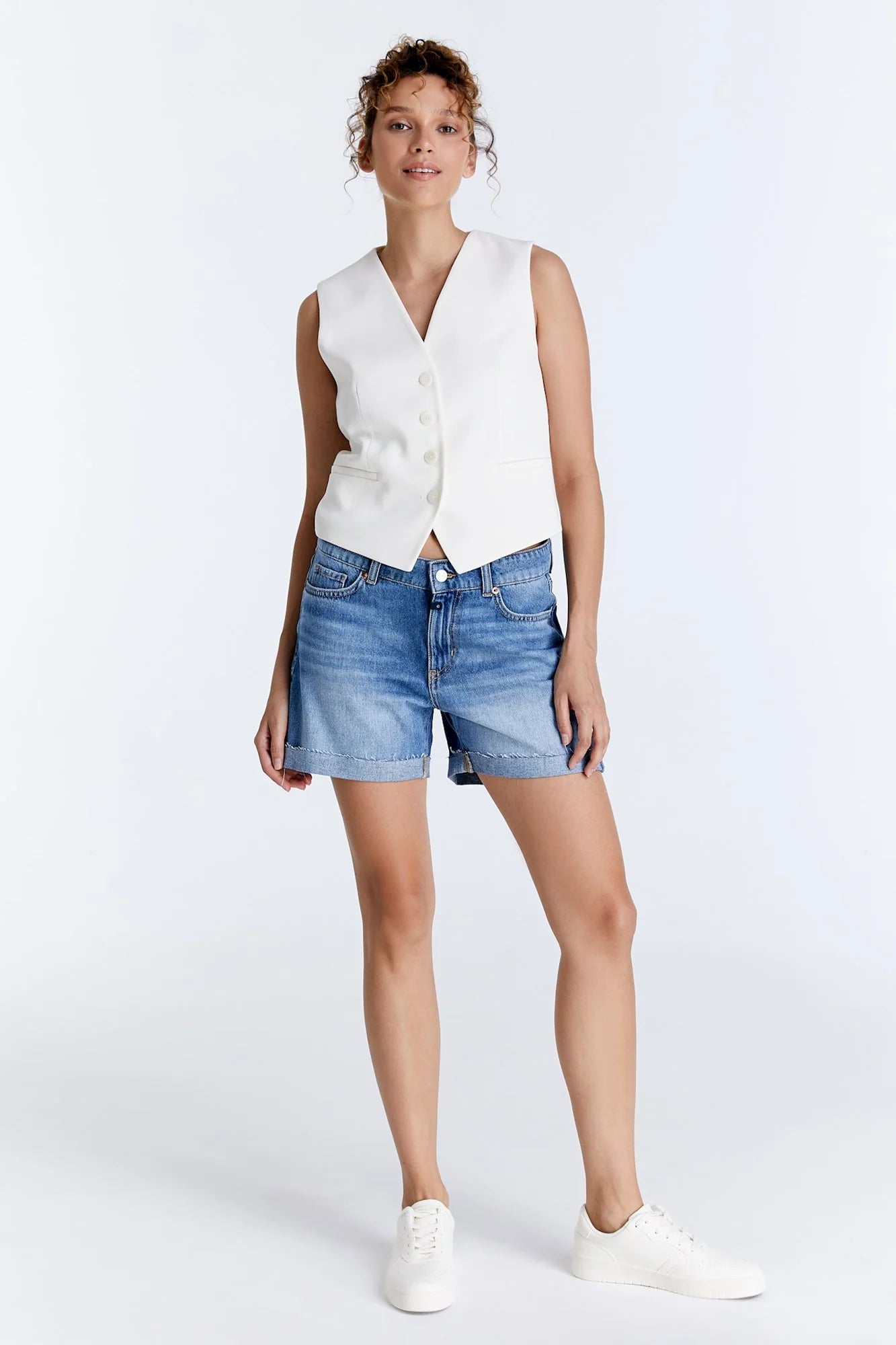 Tracy - Low Waist Denim Shorts - Medium Blue