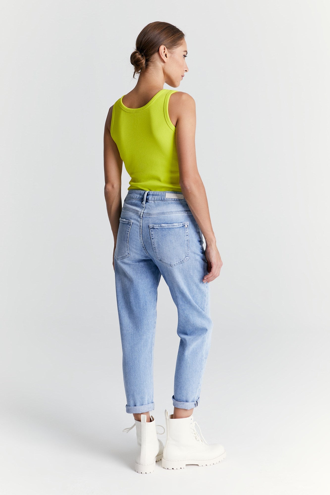 Victoria – Jeans mit normaler Passform – Hellblau