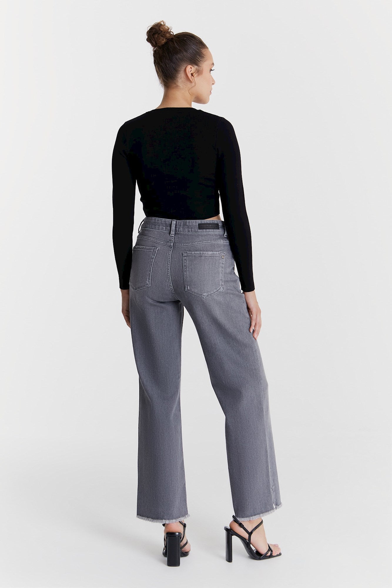 Sandra - Mid Waist 5 Pocket Straight Jeans - Smoke Grey