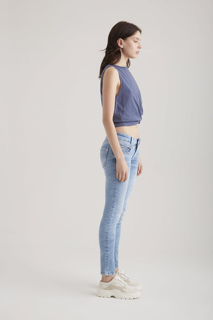 Allissa - Low Waist Skinny Cropped Jeans - Light Blue
