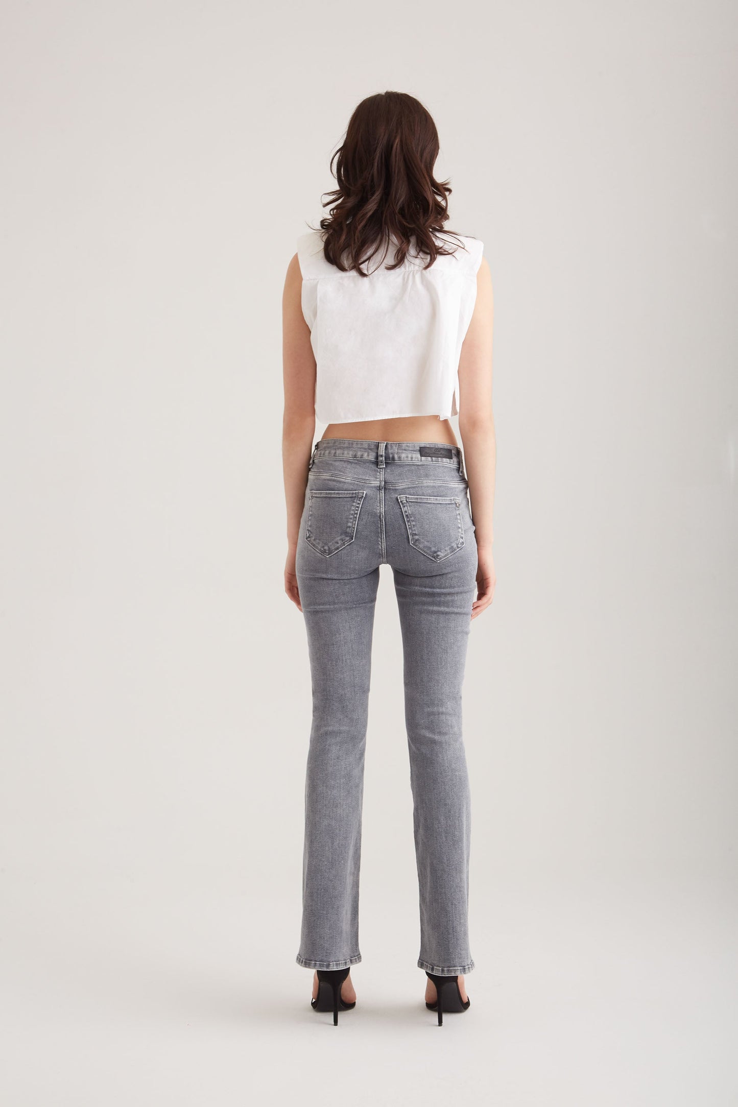 Laura - Mid Waist Flare Jeans - Grey Vintage