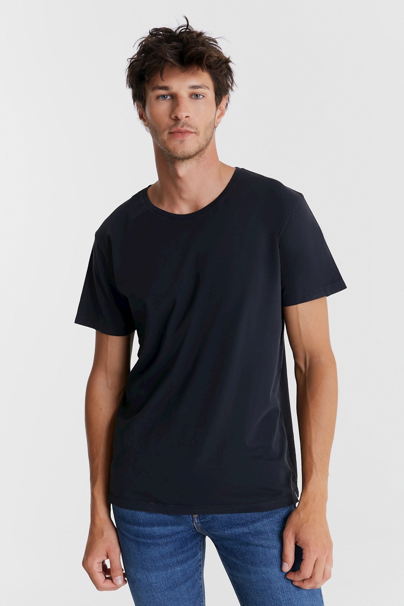 Coy - T-shirt - Black