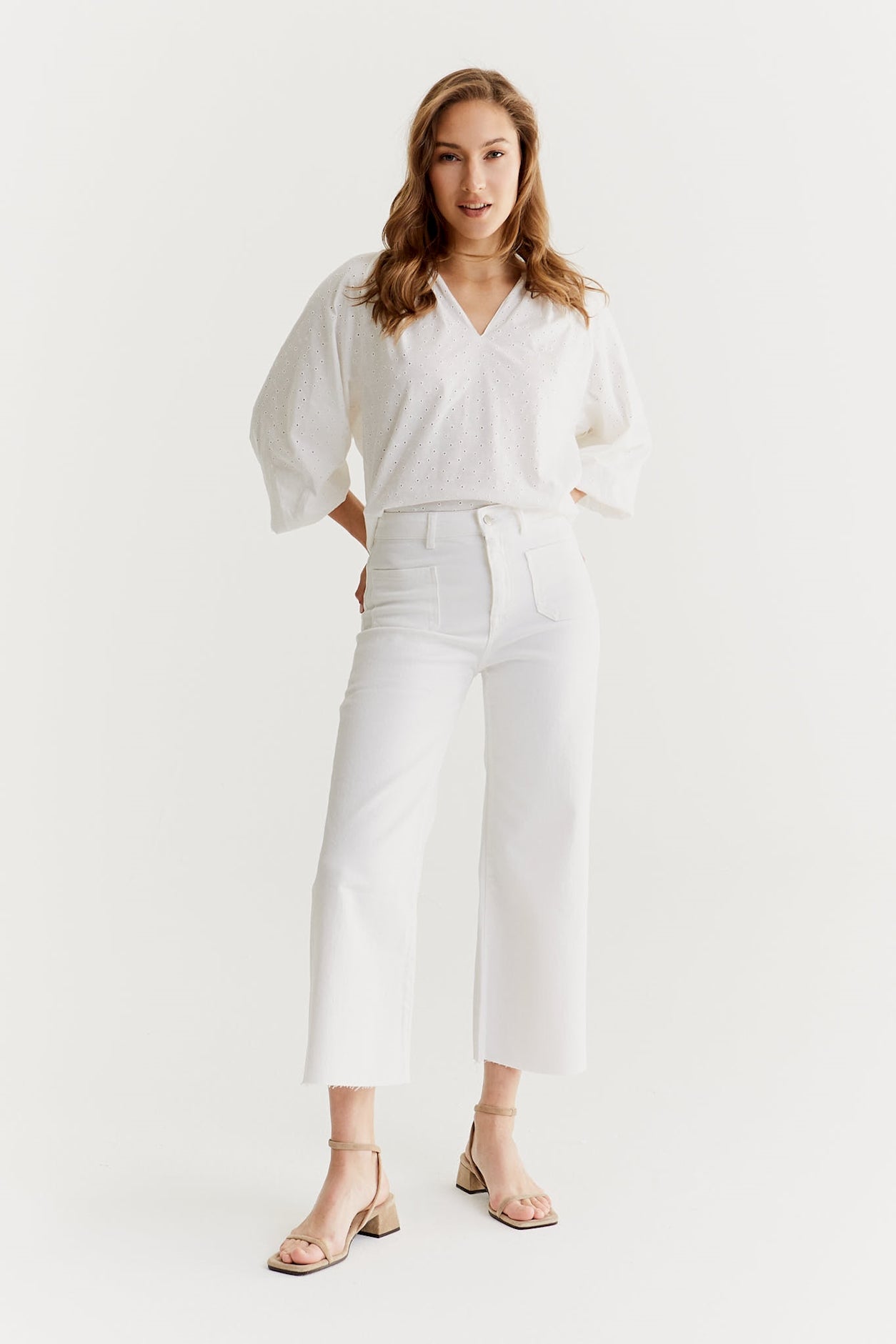 Larissa - High Waist Cropped Flare Jeans - White