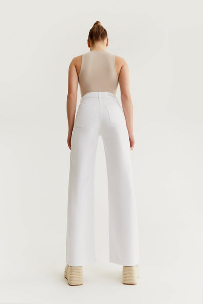 Maria - Ultra High Waist 5 Wide Leg Jeans - White